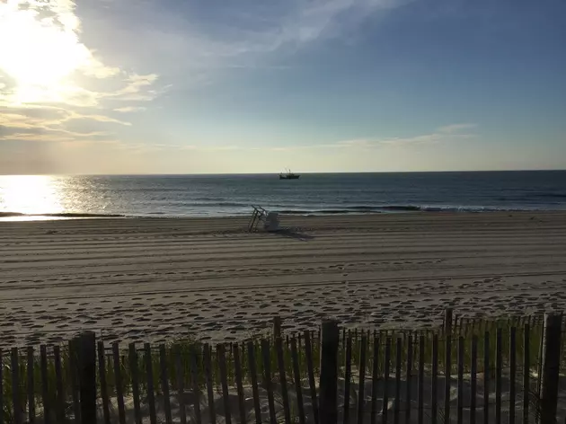 Here&#8217;s Why The Ocean Color is Darker at the Jersey Shore