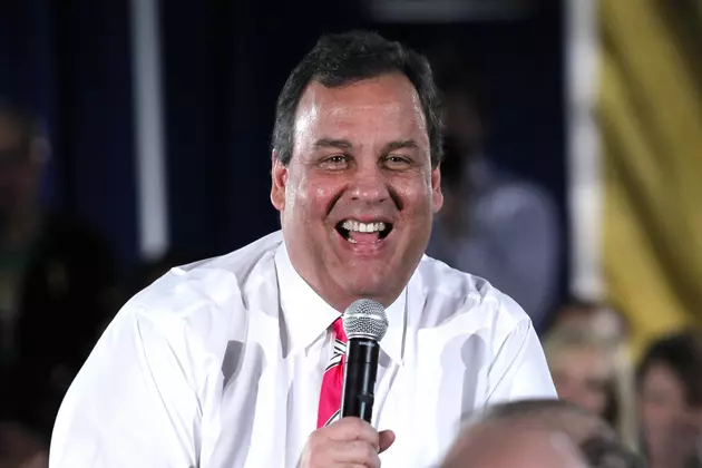 Christie lounges on a closed beach while NJ is shut down — you&#8217;ve got to laugh