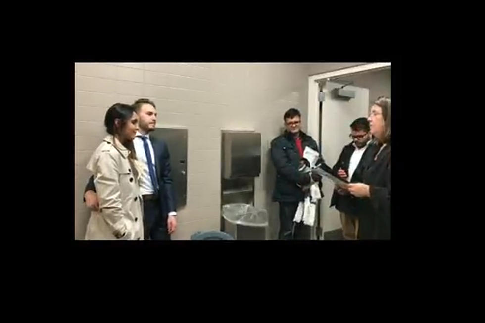 Jersey Shore couple weds in courthouse bathroom