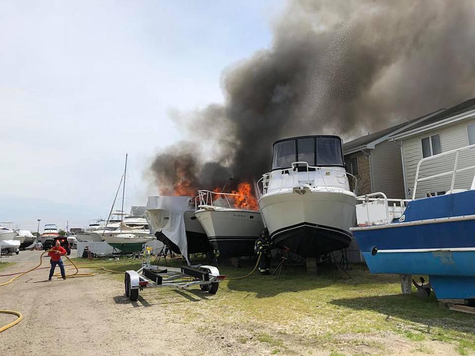 Woman burned escaping from Wildwood boat fire
