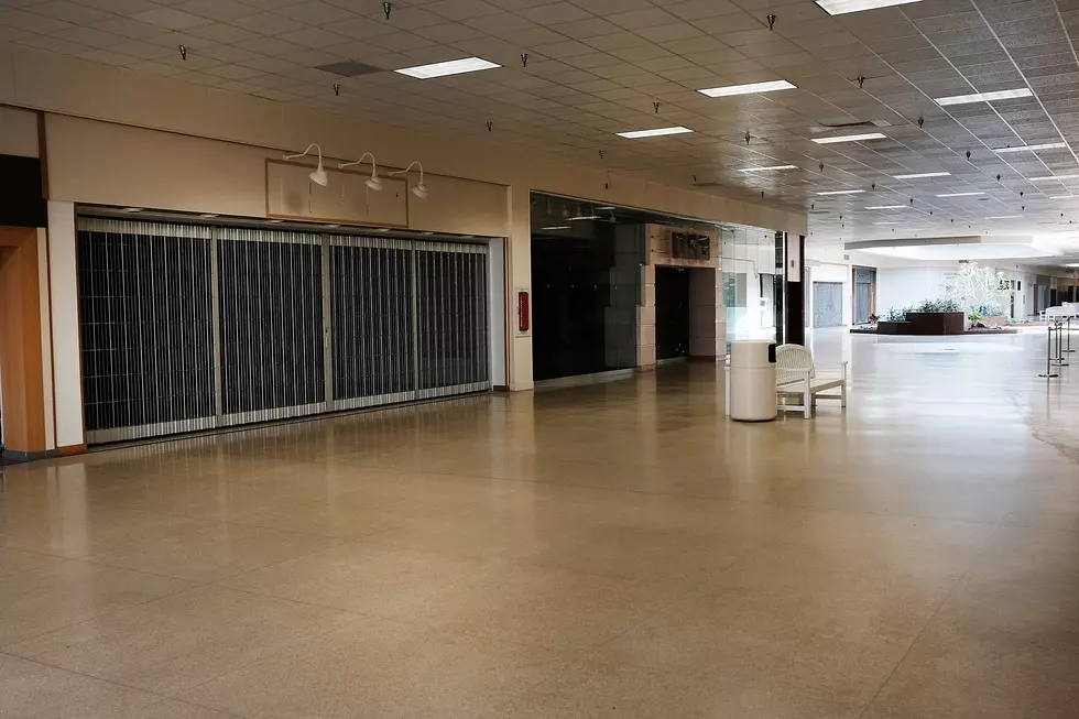A creepy walk through abandoned Burlington Center mall