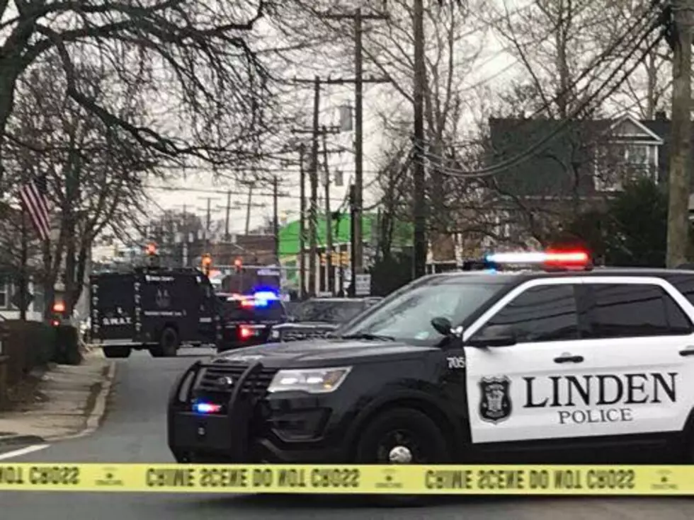 Linden police arrest man who caused standoff after crash