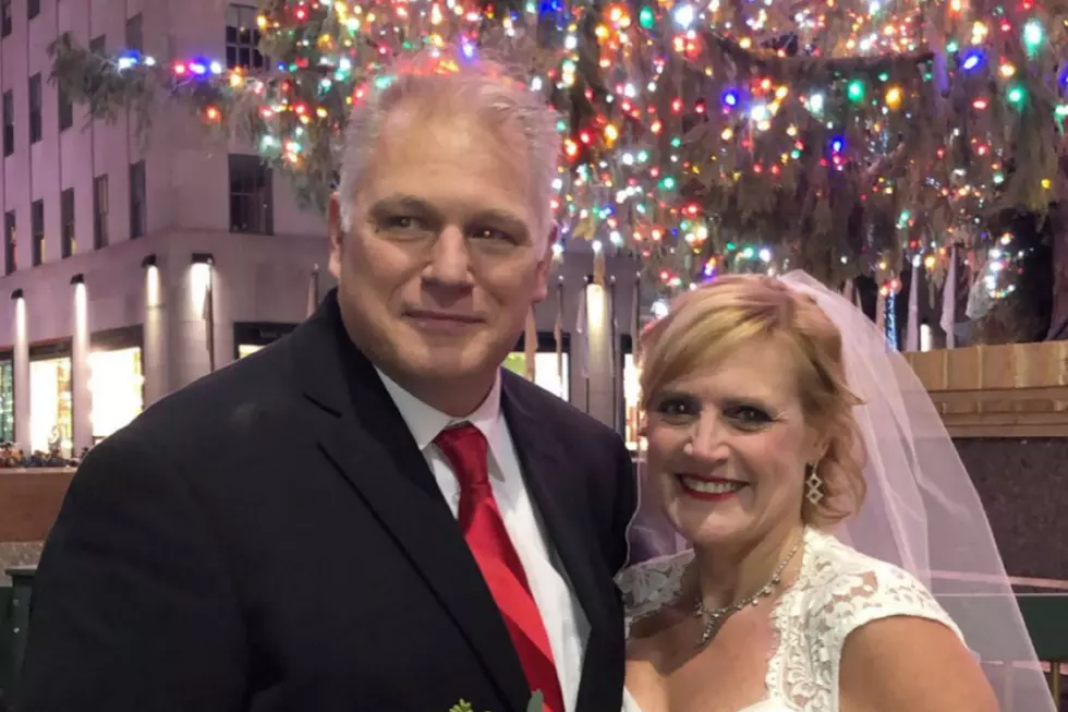 Woodbridge couple weds at Rockefeller tree on Christmas Eve