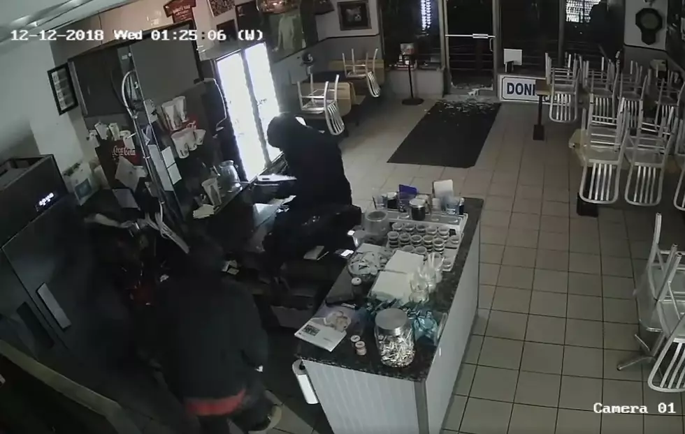 Watch burglars break into a famous South Jersey sandwich shop