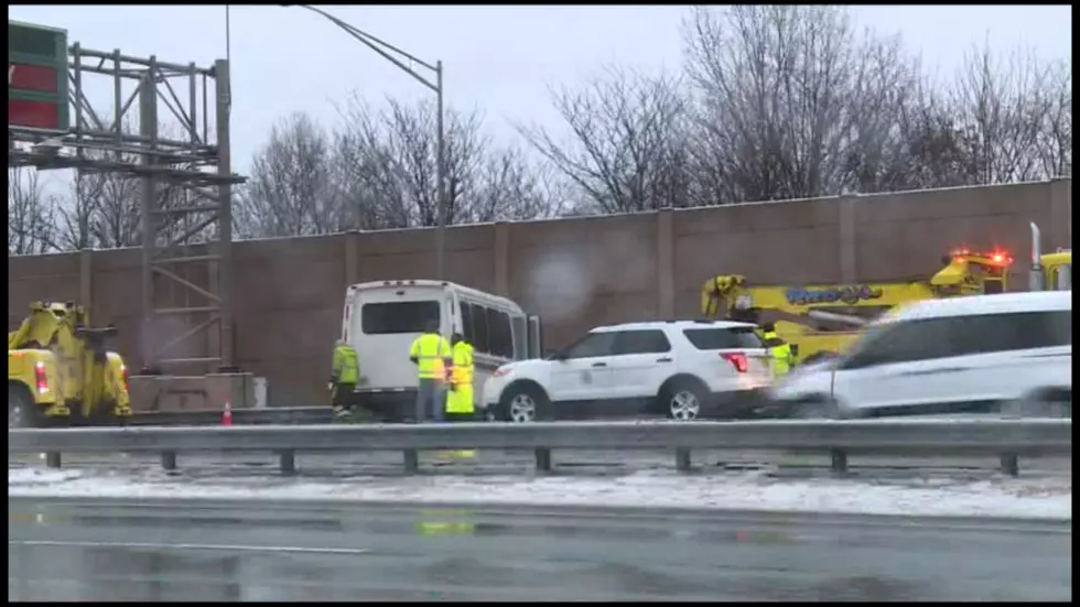 18 hurt after minibus overturns on NJ Turnpike ramp