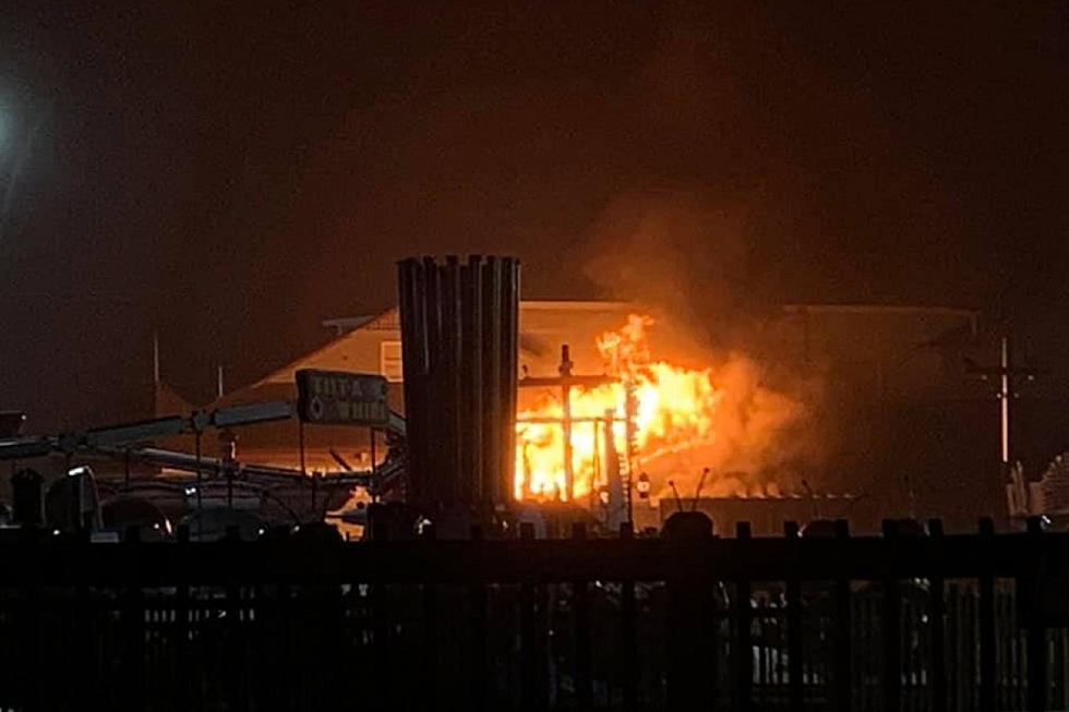 Fire destroys ice cream shop at Fantasy Island amusement park