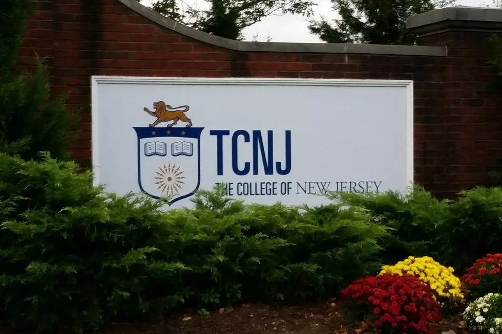 TCNJ students suing over vaccine and testing mandate