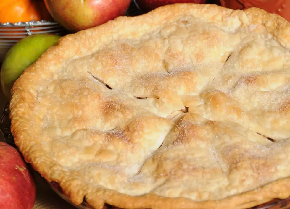 This homemade NJ harvest apple pie is a must for your dinner table