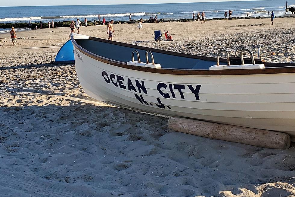 Off-duty Ocean City, NJ lifeguards rescue 3 kids from rough surf