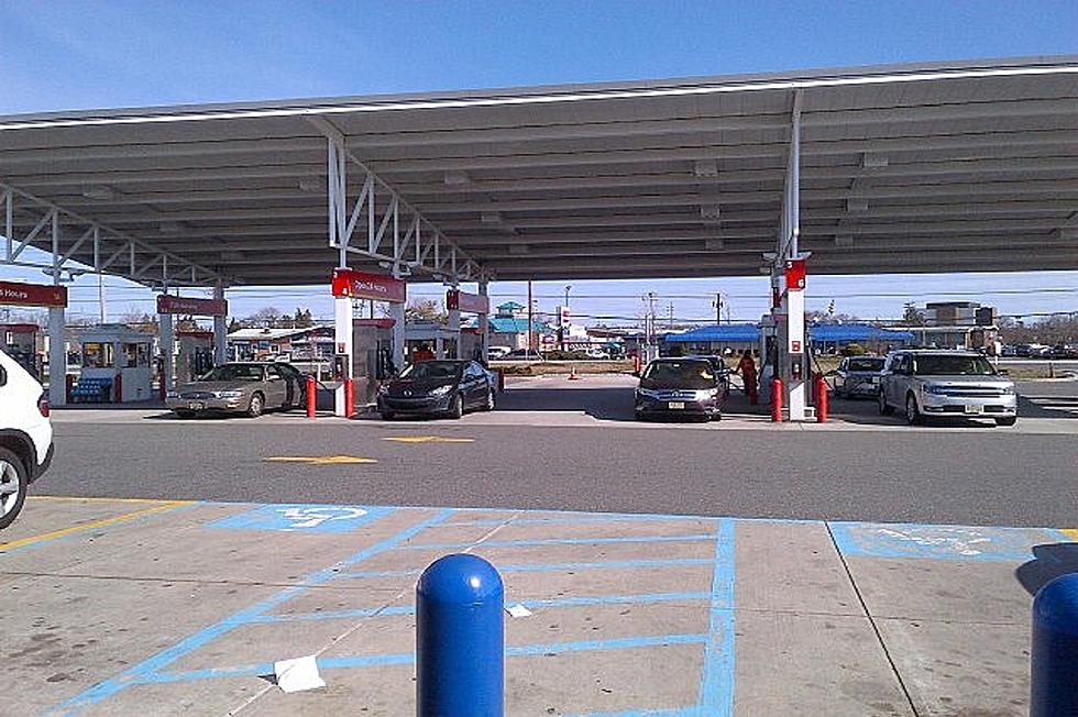Stop shaming Wawa customers for going inside while getting gas (Opinion)