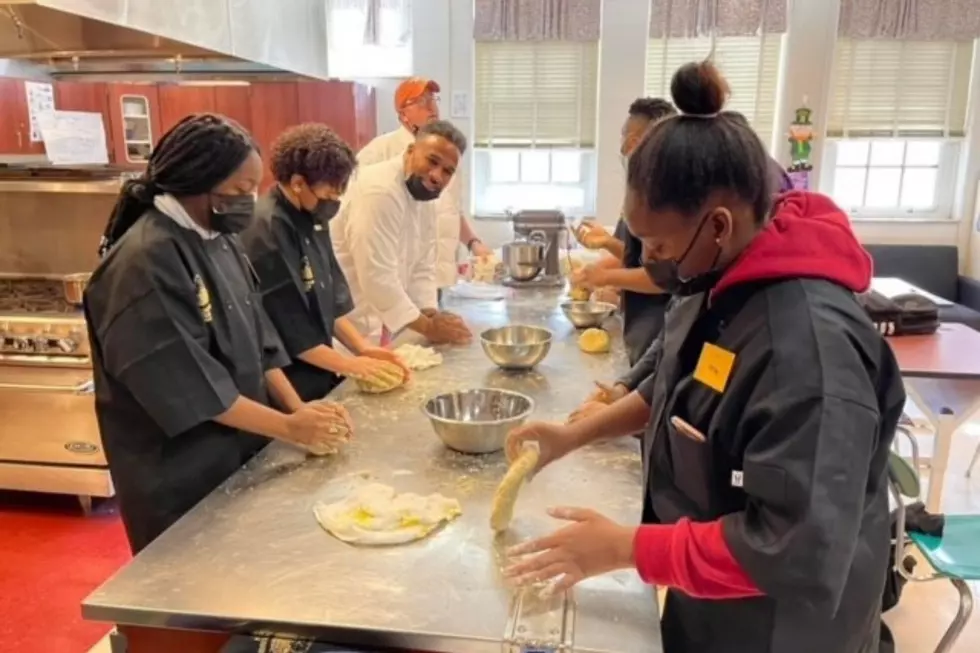 'Cooking with Cops' is a great program for NJ teens