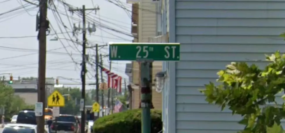 Man robbed at gunpoint outside his car in Bayonne, NJ, police say