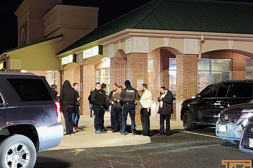 Teens Keep Terrorizing Lakewood Restaurant, Punch Owner in Face