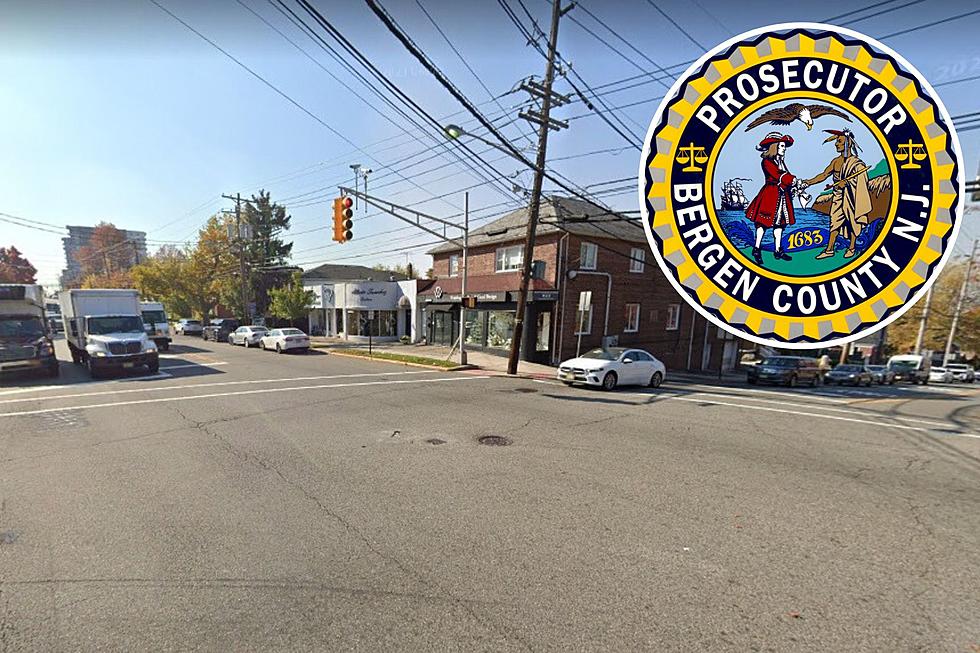 Man under influence hits 2 crossing Ridgefield street, cops say