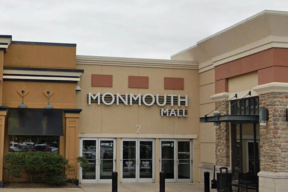 How many of Monmouth Mall’s anchor stores do you remember?