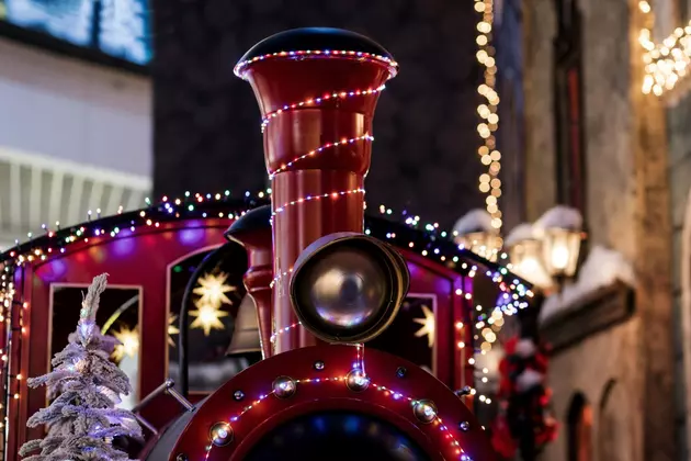 6 Christmas train rides in NJ to put you in the holiday spirit
