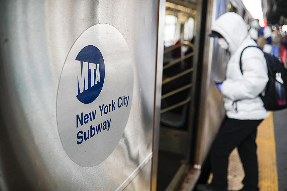 Brief power outage in NYC affects subways, elevators