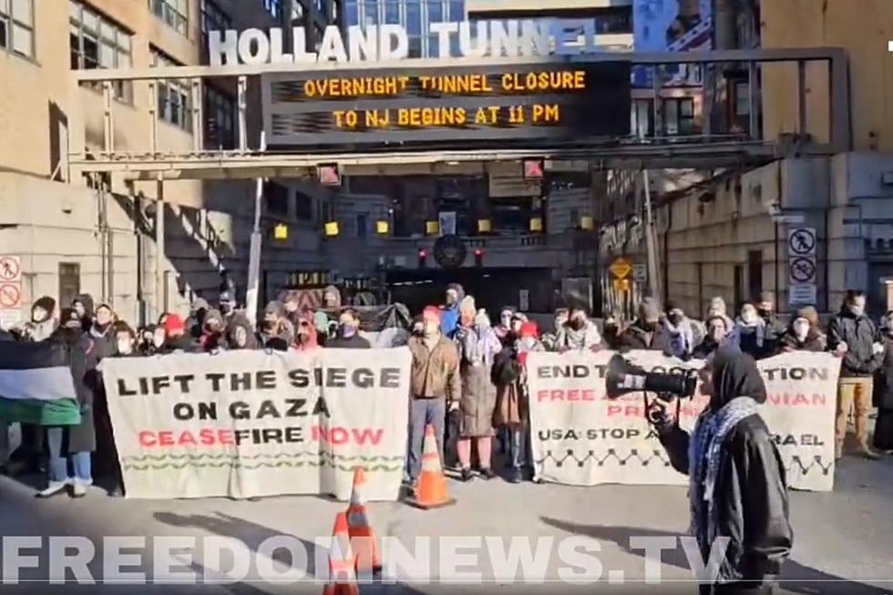 Pro-Palestine protesters block Holland Tunnel entrance to NJ