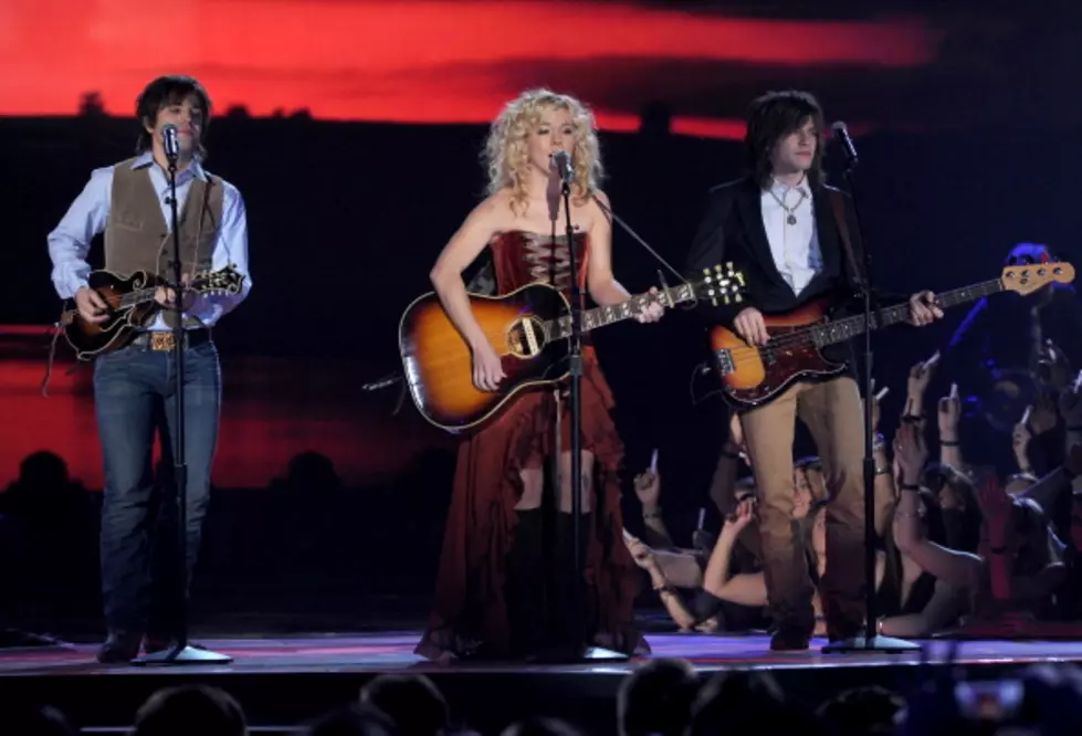 The Band Perry Named ACM Top New Vocal Duo or Group