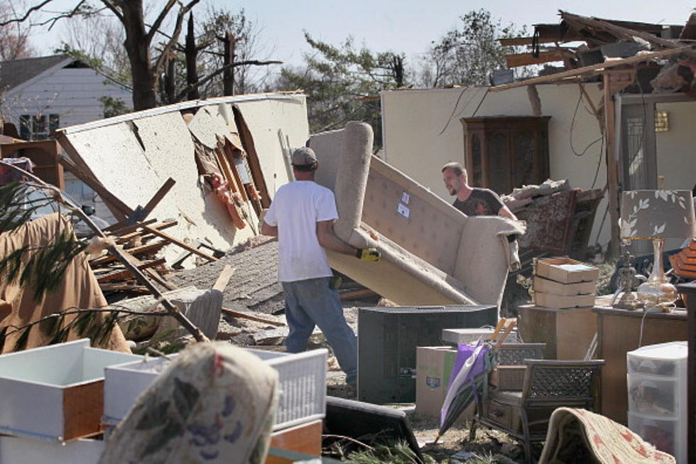 Towns Across U.S. Picking up Pieces After Deadly Tornados