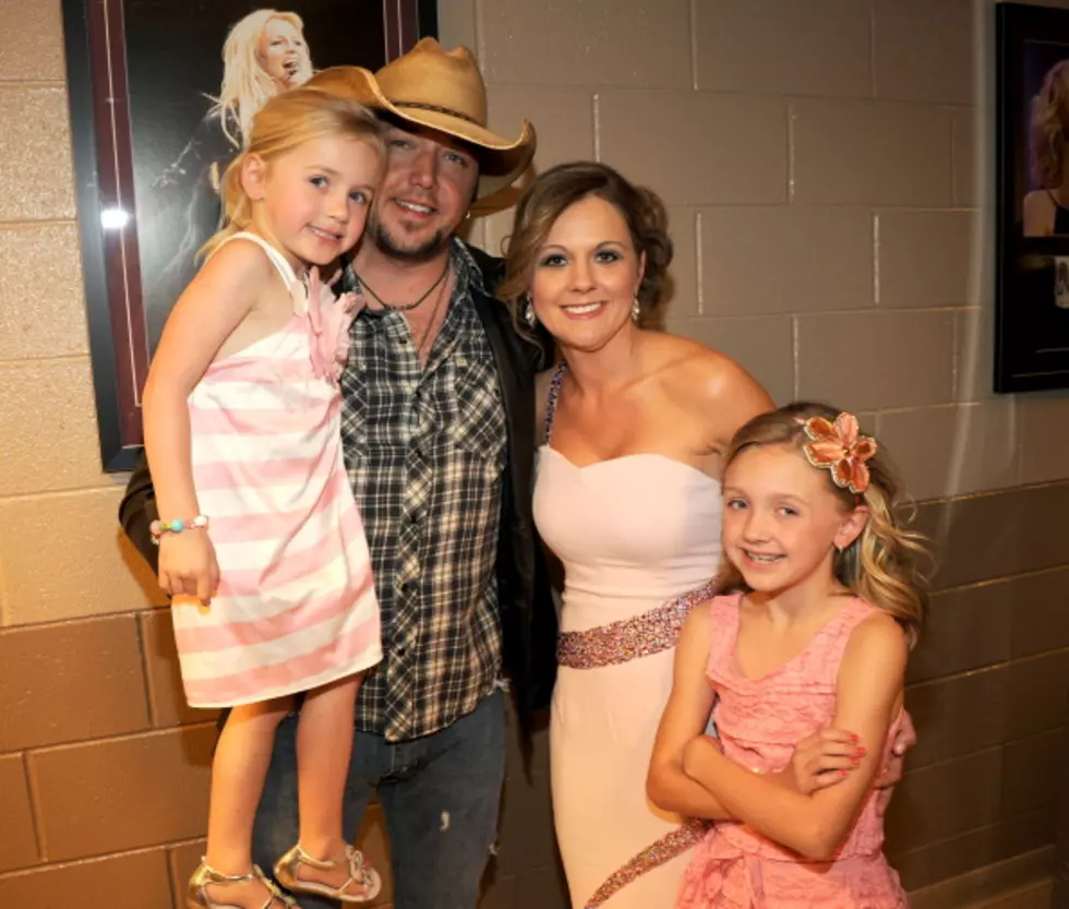 Family Man Jason Aldean Apologizes For Racy Photos With Former ‘American Idol’ Contestant