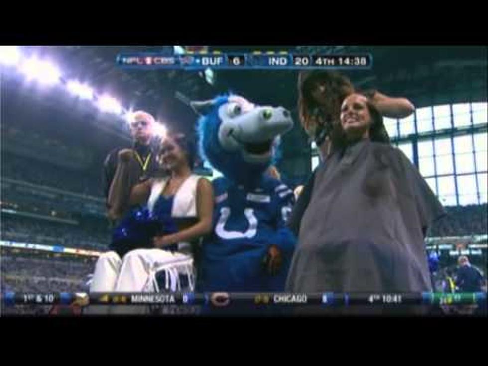 Indianapolis Colts Cheerleaders Shave Their Heads to Support Coach [VIDEO]