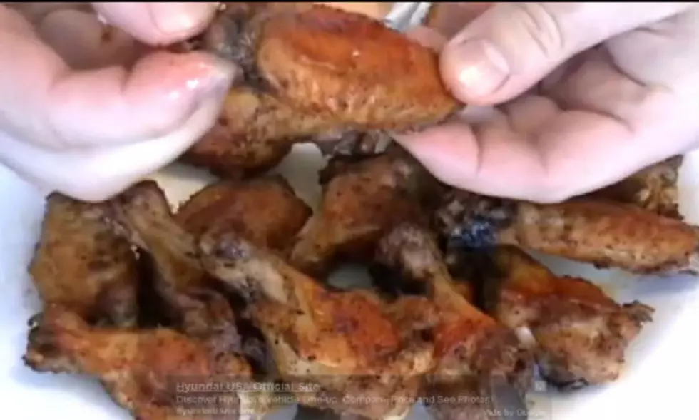 How To Properly Eat Chicken Wings