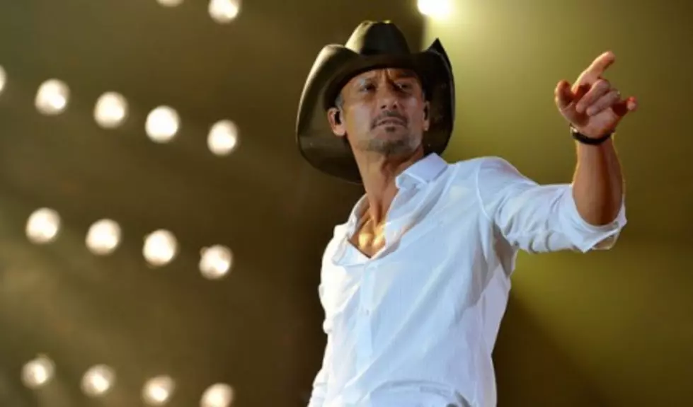 Tim McGraw Kisses Bald Head of Cancer Patient at Concert [PHOTO]