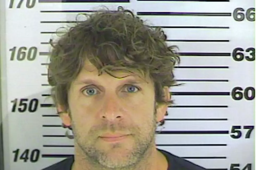 Billy Currington Turns Himself In