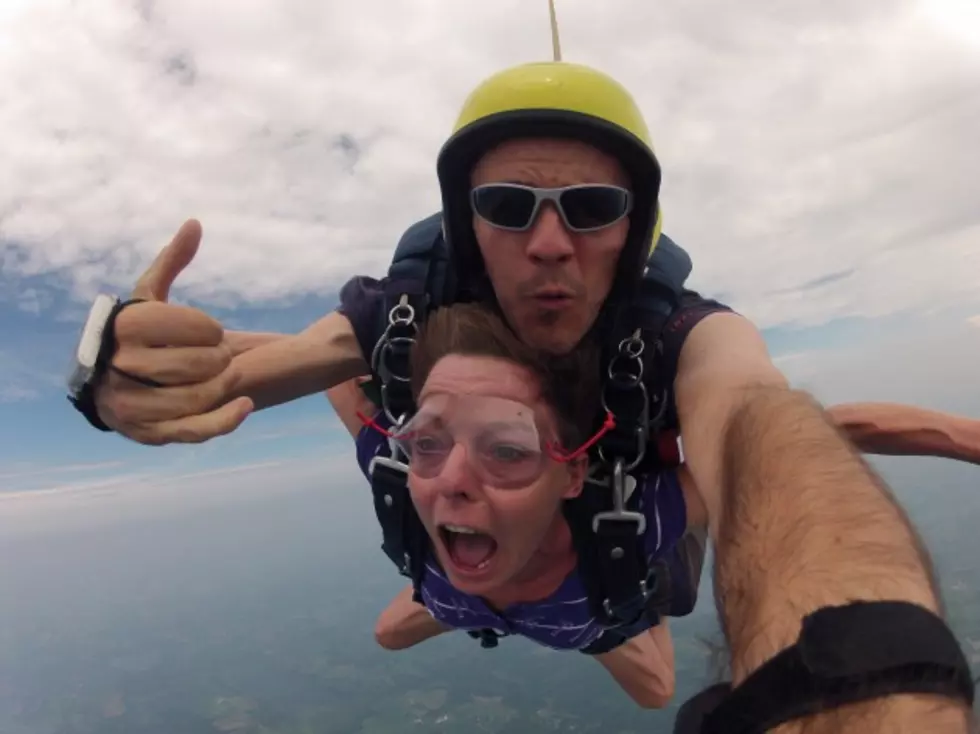 Watch Polly Wogg Go Skydiving [VIDEO]