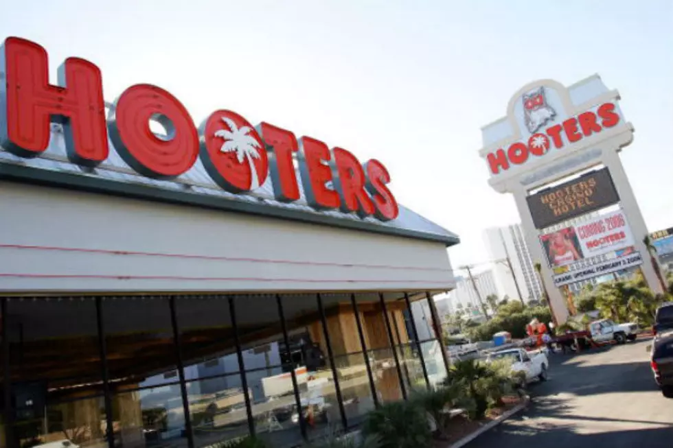 Middle School Football Coach Fired For Planning Team Awards Party At Hooters [VIDEO]