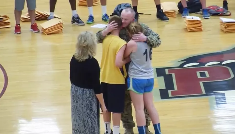 A Ft Drum Major Returning From Afghanistan Surprises His Kids at Basketball Camp [VIDEO]