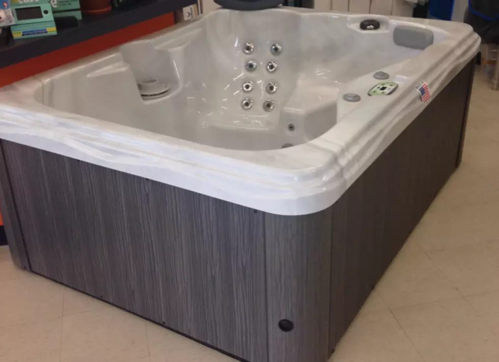 Beautiful Brand New Hot Tub Up for Grabs at Guys Expo