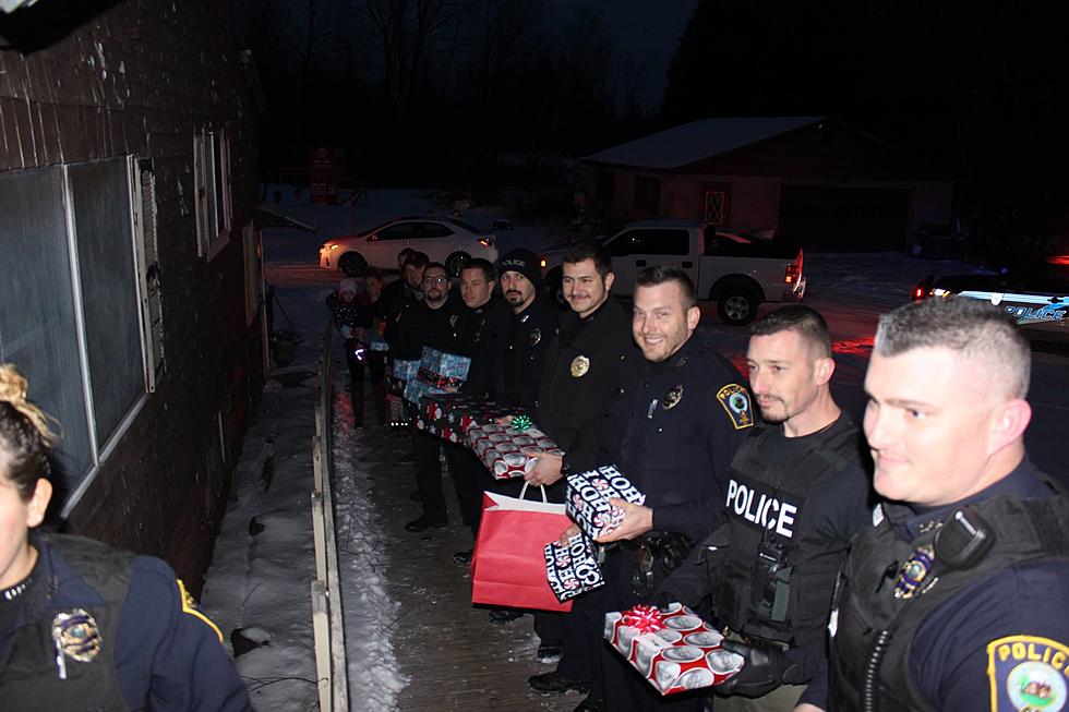 Oneida City Police Serve Warrant – For a Merry Christmas