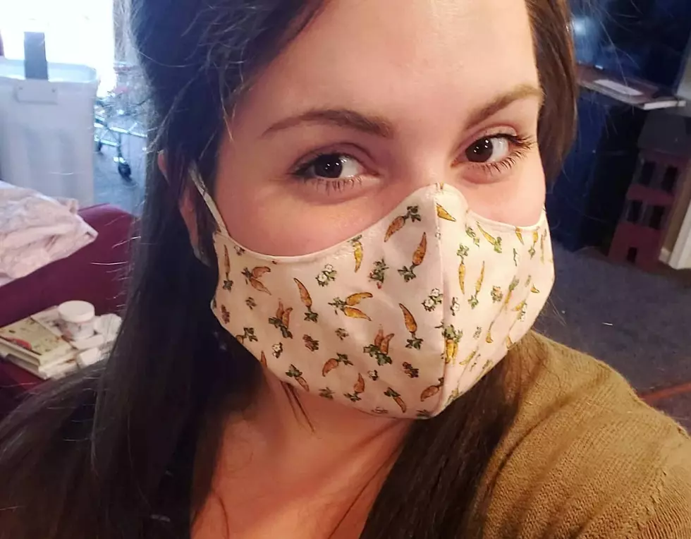 Nurse's Family Bans Together To Make Free Masks