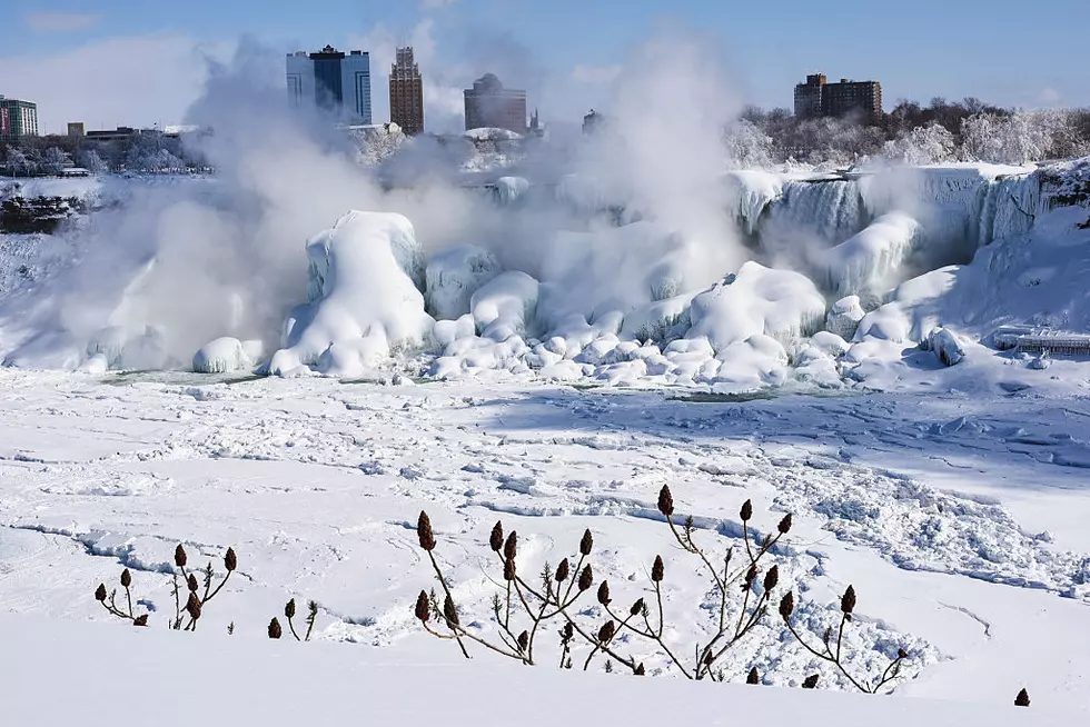 Extreme Cold Turns Niagara Falls Into a Frozen Winter Wonderland