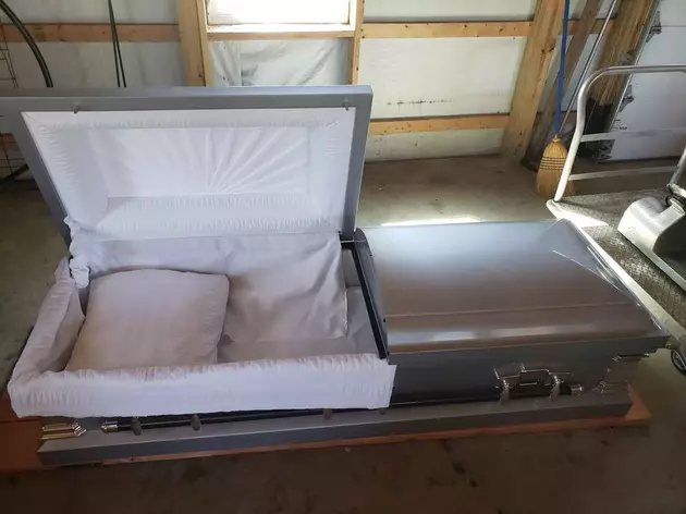NY Man Selling &#8216;Used&#8217; Coffin On Facebook