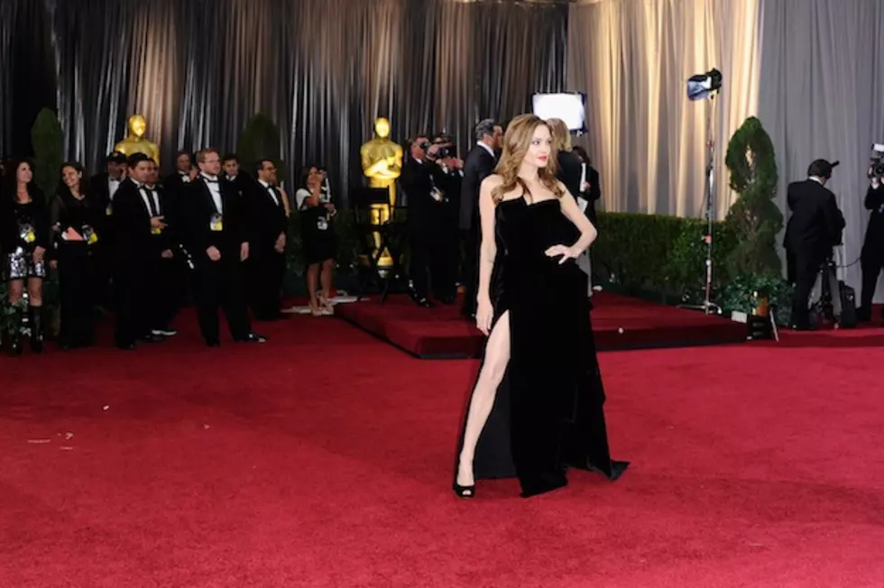 Angelina Jolie&#8217;s Leg Had Fun at the 2012 Academy Awards