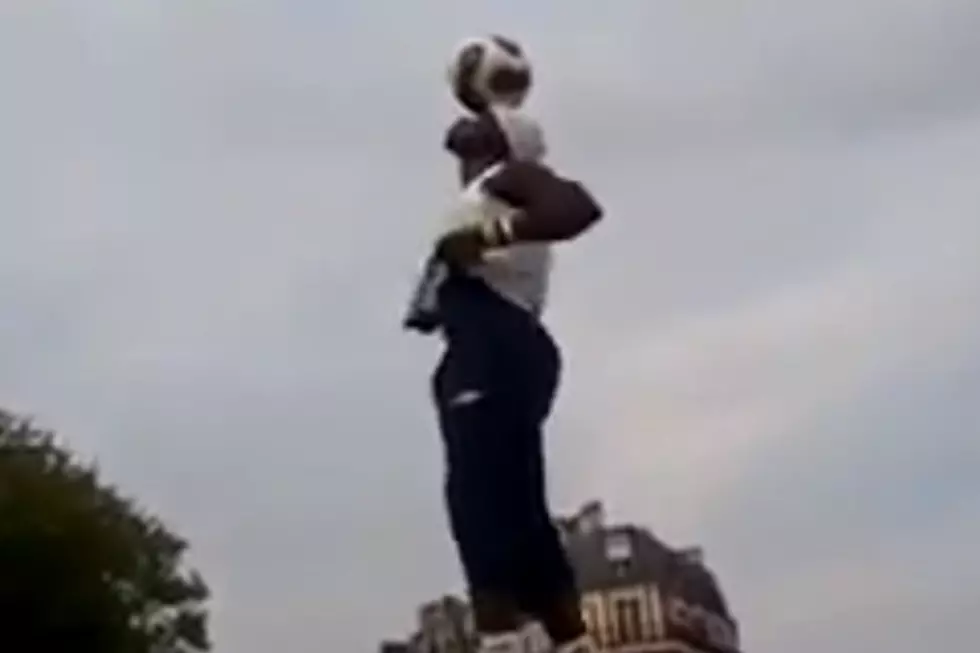 The Greatest Soccer Ball Juggler Ever Has Some Moves to Show You