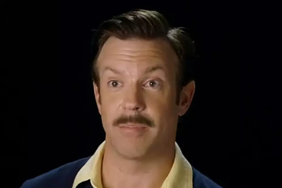 Jason Sudeikis Is Idiot Soccer Coach Ted Lasso in Hilarious Video