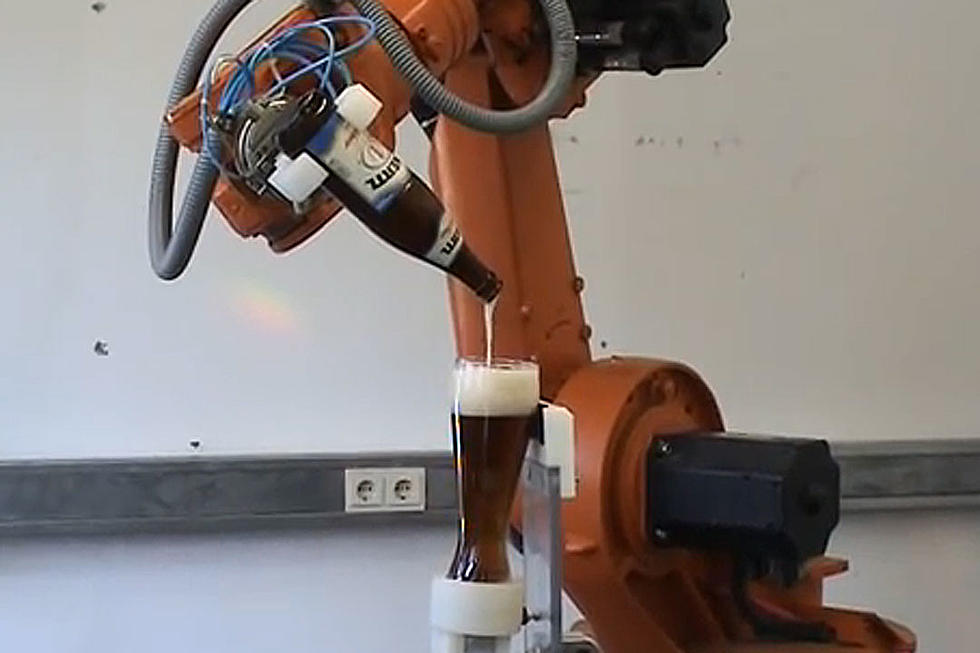 Beer-Pouring Robot Is Reason to Knock Back a Cold One