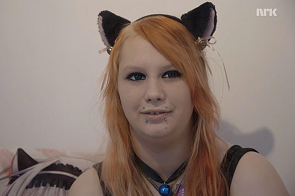 So, Um, Yeah, This Woman Is Convinced She&#8217;s a Cat