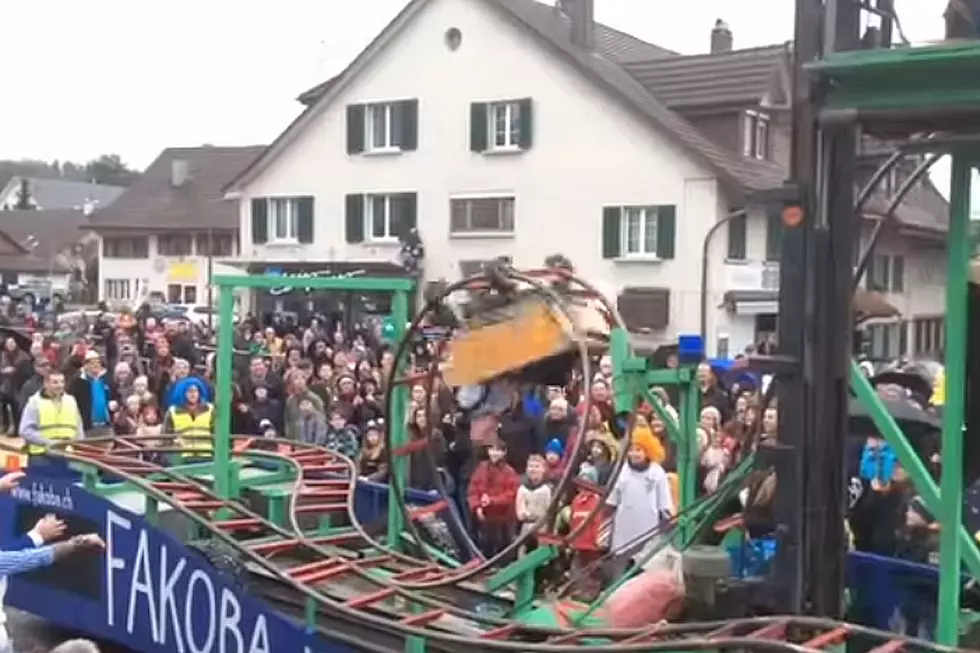 Mini Roller Coaster on Back of Truck Is the Scariest Ride You&#8217;ll Never Want to Try