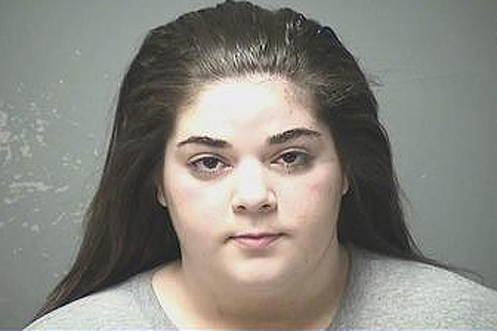 Classy Woman Arrested After Threatening to Poop on Officer