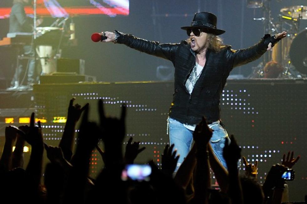 Former Guns N’ Roses Manager Says Axl Rose Suffers From Stage Fright