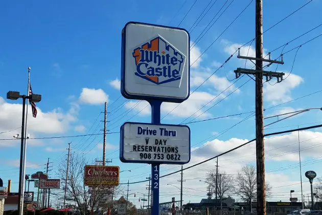 Take Your Sweetheart to White Castle for Valentine&#8217;s Day