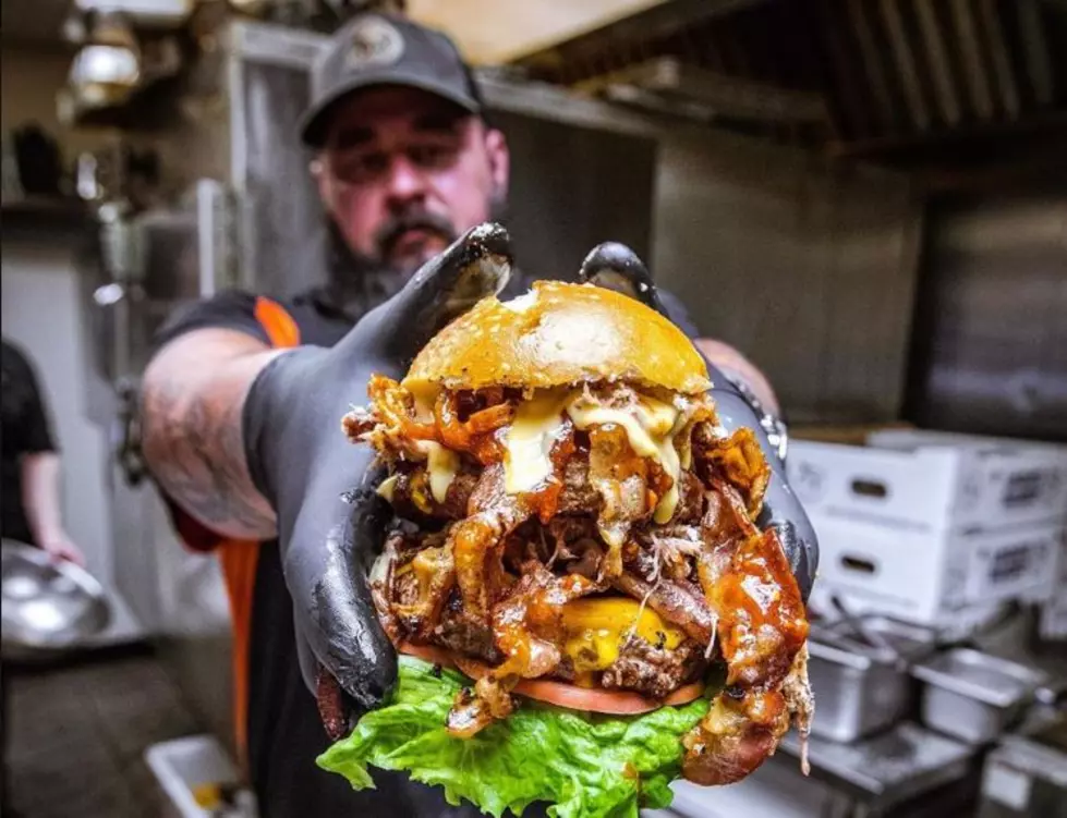 Can You Handle a 3 LB Burger From Big Barlow’s BBQ?