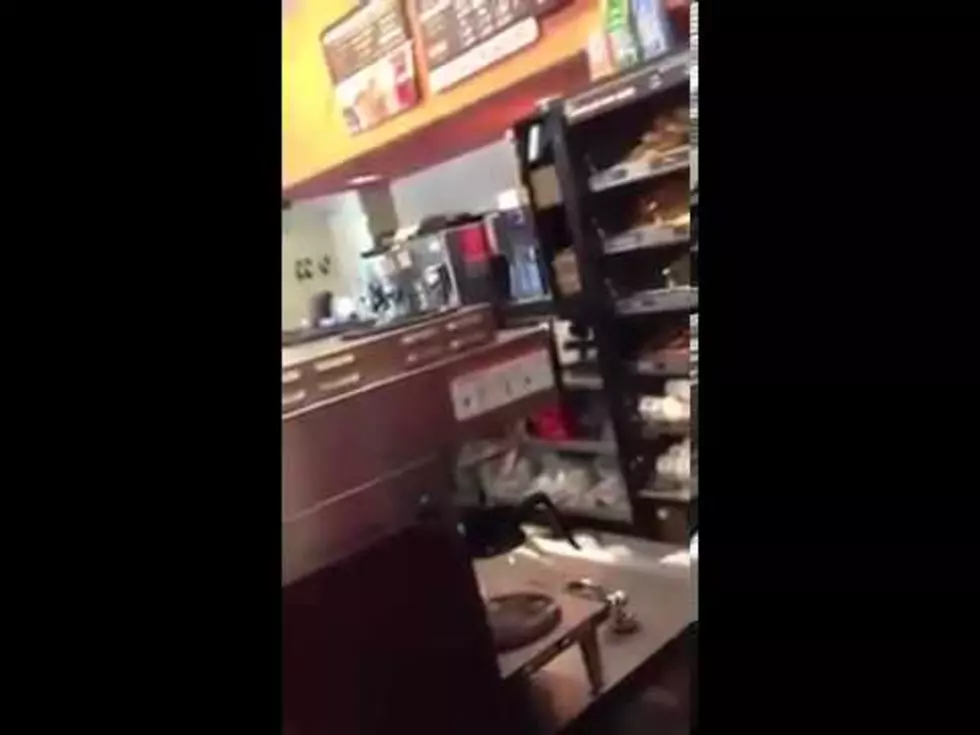 Woman Goes Crazy At Dunkin Donuts About Receipt [VIDEO]