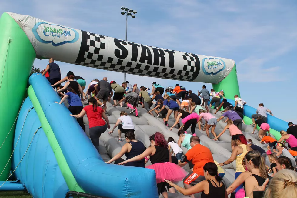 Run In The ‘Hawk Wave’ At The Insane Inflatable 5k!
