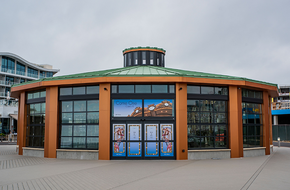 FIRST LOOK – See Pier Village’s New Carousel